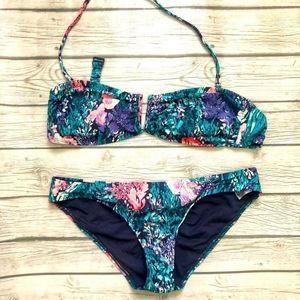 Old Navy 2-piece blue/pink swimsuit. Size large